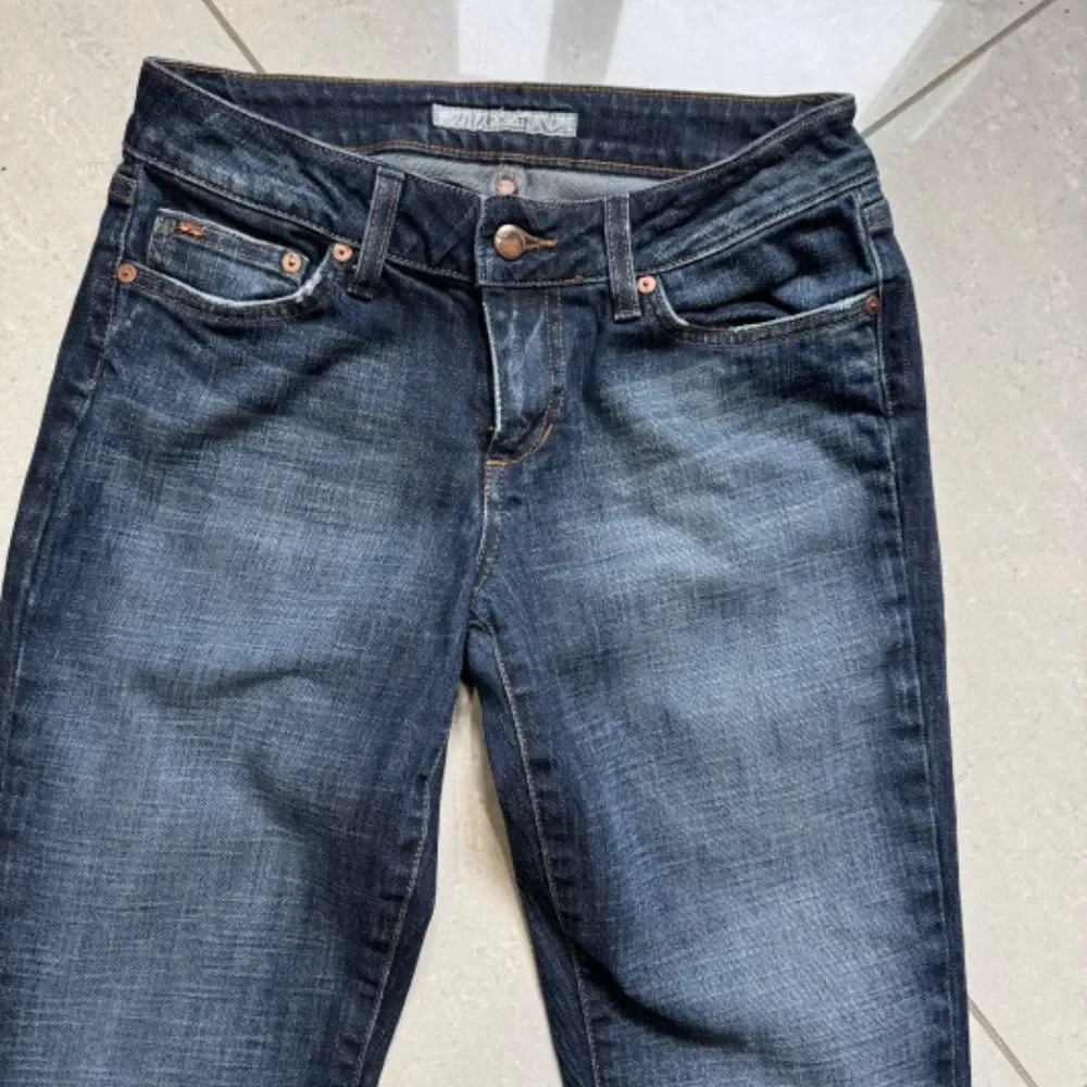 Joe's Jeans Low Rise - Picture 5 of 10